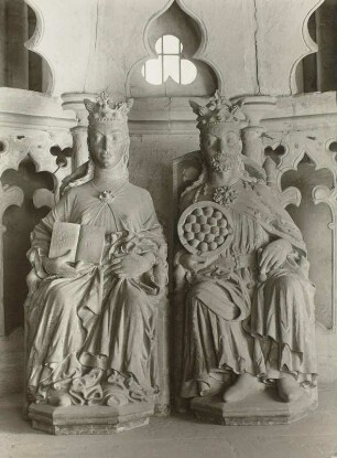 Magdeburg, Dom St. Mauritius und St. Katharina, Innenaufnahme, Chorumgang : Kapelle im Chorumgang, Skulptur Kaiser Otto I. (der Große) und Königin Editha, wohl zwischen 1230 und 1240,