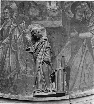 Dekoration der unteren Wandzone mit mariologischen und christologischen Themen — 11. Wandnische: Verkündigung und Heimsuchung Mariens; Ein Mann und eine Schlange stehen sich gegenüber — Verkündigung und Heimsuchung Mariens — Maria