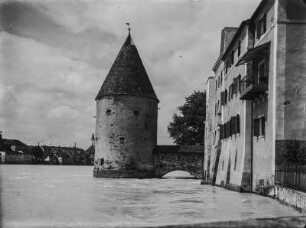 Schaiblingsturm : Bollwerk auf der Südseite der Passauer Altstadt nahe der Ortsspitze auf einem Felsen.