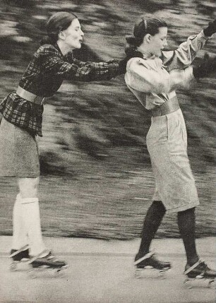 Modeaufnahme, Tearsheet (Junior Bazaar)