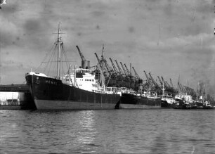Bremen: Becken 2, am Kai, "SM Memel"