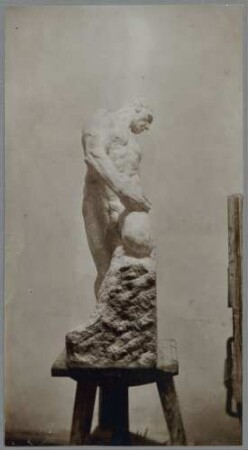Männliche Figur, 1905, Kalkstein