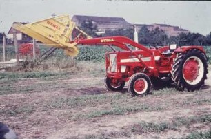 Fotografie: Be- und Entladen, Traktor, Zuckerrübe
