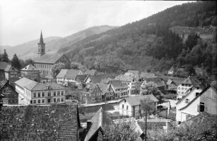 Schiltach: Blick von oben auf die Stadt