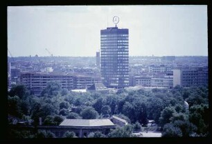Blick v. Siegessäule 4.7.65.