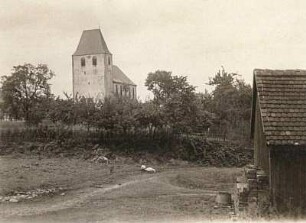 Marbach. Dorfkirche (2. H. 13. Jh.), Ansicht von Südwesten