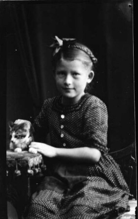 Mädchen mit Katze