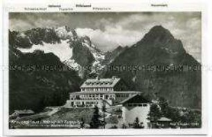 Alpenpanorama mit Kreuzeckhaus und Zugspitze