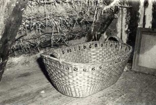 Korbmacherei in Kreckwitz : Handwerkstechniken - Korb- und Besenmacherei. Ort: Krakecy / Kreckwitz. Korb