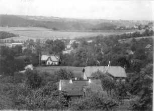 Burgk (Freital-Burgk). Stadtteilansicht mit Schloß (Haus der Heimat)