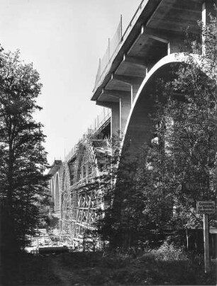 Rohrbach-(Friedens)brücke, km 211,808 - 212,130 Lehrgerüst für gesprengte Bögen 4 und 5