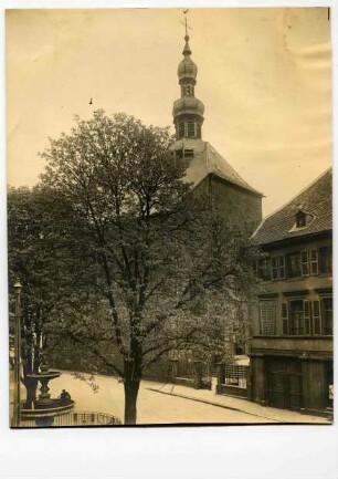 St. Martin und ehemaliger Kaufhausplatz. April