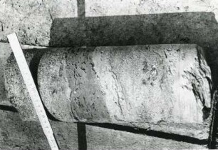 Freital-Zauckerode. Paul-Berndt-Grube (ehemaliger Königin-Carola-Schacht). Tiefbohrung F 7 (Teufe 82,90 - 85,90). Wechsellagerung von braunrotem und grauen Tonstein-Silt zwischen Lagen von Arkosesandstein