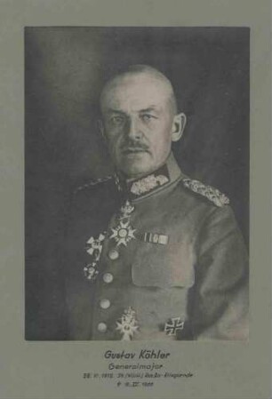 Gustav Köhler, Generalmajor, Kommandeur der 54. Württ. Res.-Division 1918 in Uniform mit Orden, Brustbild in Halbprofil