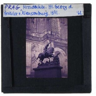 Prag, Hradschin (Burg),Prag, Burg, Dritter Innenhof, Statue des Hl. Georg