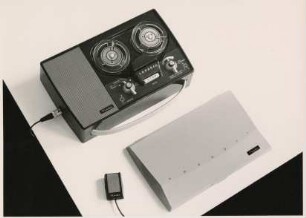 Grundig Tonbandbox "Niki SKL" von Heinz R. Hübner