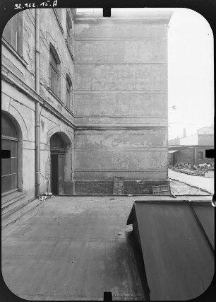 Leipzig-Lindenau, Merseburger Straße 56/58. Kommunale Berufsschule (Karl-Heine-Schule, um 1905). Hofansicht