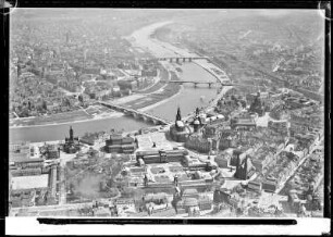 Dresden, Altstadt und Neustadt über die Elbe mit Augustusbrücke, Carolabrücke und Albertbrücke