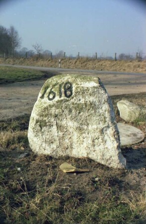Oering (Kreis Segeberg): Hof Brunshorst: sogenannter Russenstein von 1618: Rückseite