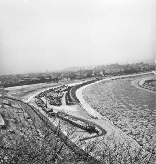 Meißen, Elbschiffer, Winterhafen im Winter