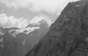 Felswand : Felswand in den Alpen.