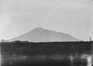 Muhabura : Der Vulkan Muhabura in der Gruppe der Virunga-Vulkane