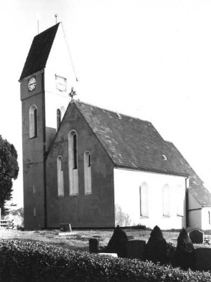 Mochau-Simselwitz. Dorfkirche (Umbau 1898). Ansicht von Nordost