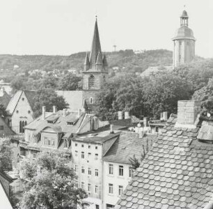 Blick über die Wagnergasse zur Katholischen Kirche St. Johannis und zur Friedenskirche
