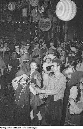 Dresden, Fasching in der Musikschule, Februar 1954