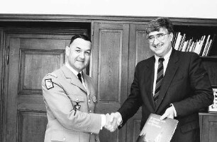 Freiburg im Breisgau: Antrittsbesuch von General Charles Voinot bei Oberbürgermeister Rolf Böhme