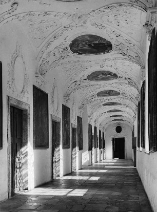 Ottobeuren. Benediktinerabtei Ottobeuren. Klausur (1711-1731; C. Vogt). Kreuzgang