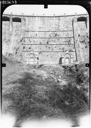Neustadt/Harz. Talsperre Neustadt (1904-1905). Staumauer. Luftseite (Teilansicht)