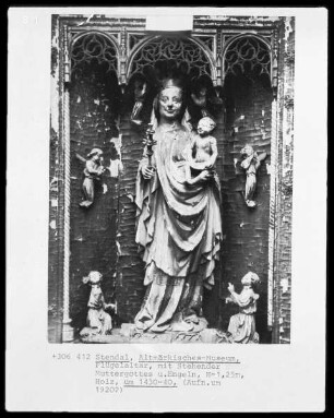 Madonnenfigur von einem Flügelaltar