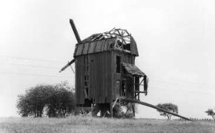 Treuenbrietzen-Lobbese. Bockmühle, ruinös
