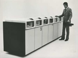 Magnetplatten-Speichersystem "IBM 3340" der IBM Corporation