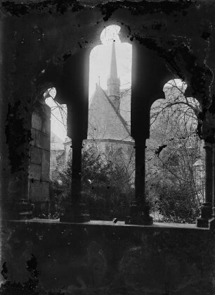 Halberstadt. Blick aus dem Kreuzgang auf den Dom Sankt Stephanus und Sankt Sixtus