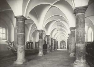 Dresden, Johanneum, Inneres, Erdgeschoss, Westflügel mit grüner Pillnitzer Gondel, Historisches Museum