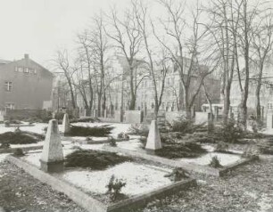 Beeskow (Landkreis Oder-Spree), Breitscheid-Straße. Sowjetischer Ehrenfriedhof (1947-1948)