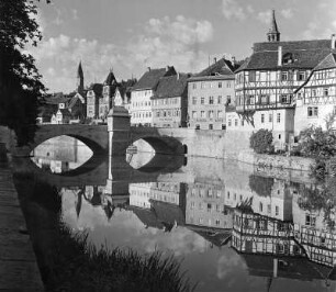 Schwäbisch Hall. Stadtteilansicht mit Henkersbrücke (1502) über die Kocher