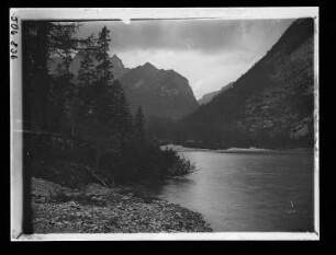 Reise nach Tirol. Gebirgssee