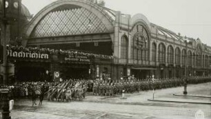 Dresden-Altstadt. Überführung des Leichnams vom Hauptbahnhof zur Hofkirche
