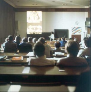Neuherberg. Institut für Strahlenschutz. Fortbildungsveranstaltung im Hörsaal zu Strahlenschäden
