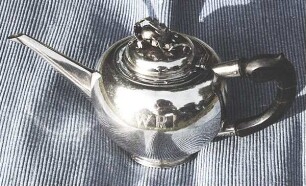 Kaffeekanne (Silberne kleine Kaffeekanne Römer)