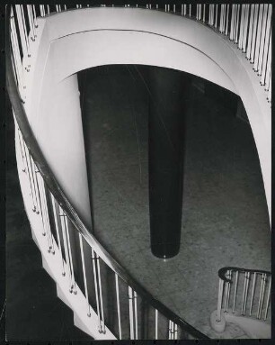 Stadthalle, Mülheim an der Ruhr Umbau: Wendeltreppe Foyers