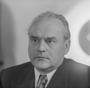 Porträt Fritz Lange : Porträt Fritz Lange (1898-1981; Politiker). Fotografie 1956. Dresden: Deutsche Fotothek