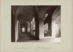 Ehemaliges Kadettenhaus an der Neuen Friedrichstraße, Berlin: Treppenhaus und Korridor