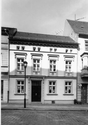Torgau, Breite Straße 14. Wohnhaus (Umbau 3. V. 19. Jh.). Straßenfront