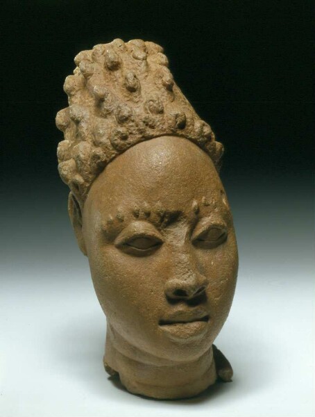 Commemorative head of a king or dignitary