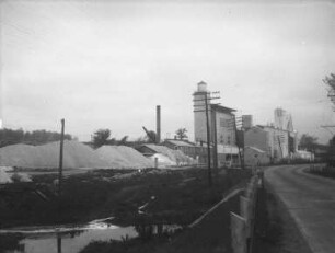 Zementfabrik : Blick auf eine Zementfabrik auf dem Weg nach Springfield
