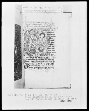 Niederdeutsches Gebetbuch mit teils eingeklebten, teils eingeprägten Kupferstichen — Initiale X (ristus), Folio 343 recto